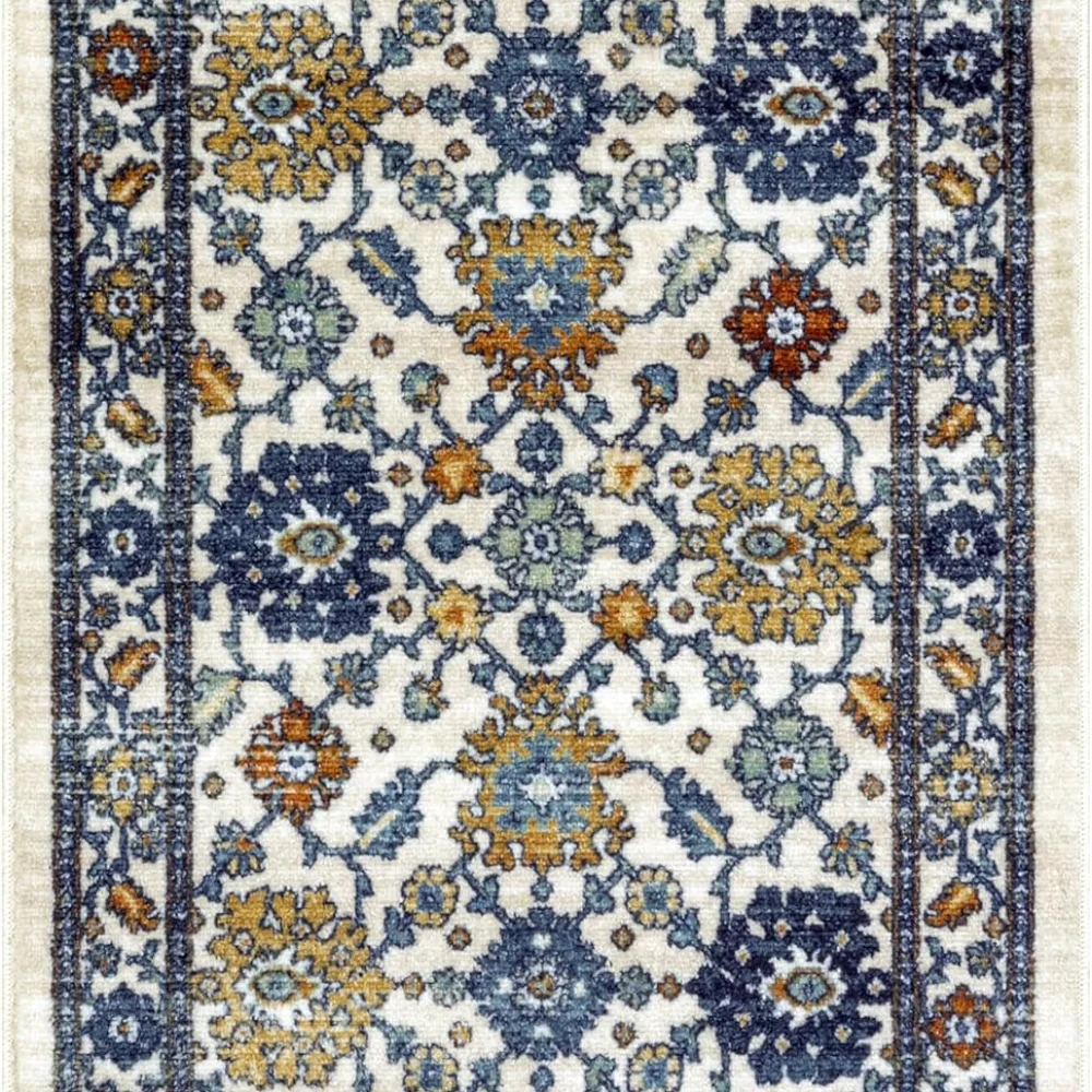 Benton Oriental Accent Rug, 2'6" x 3'10", Beige