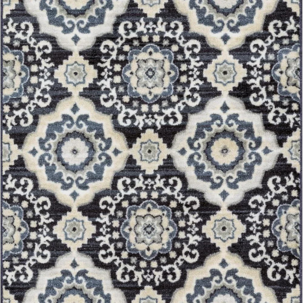 Camilla Medallion Accent Rug, 2'6" x 3'10", Cream