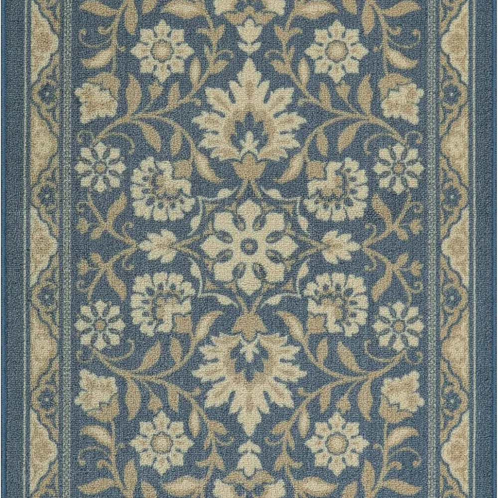 Classics Accent Rug, 2'6" x 3'10", Blue