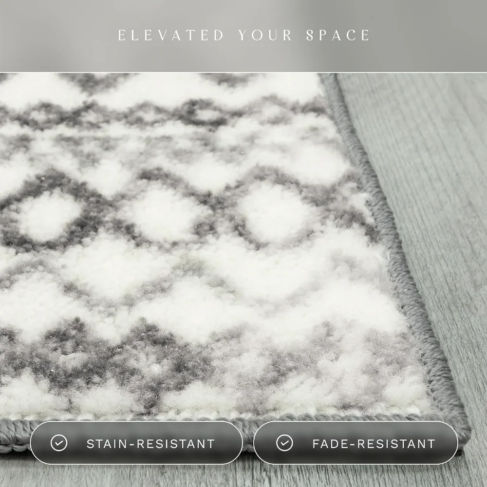 Diamond Distressed Moroccan Accent Rug, 2'6" x 3'10", Ivory, view 4
