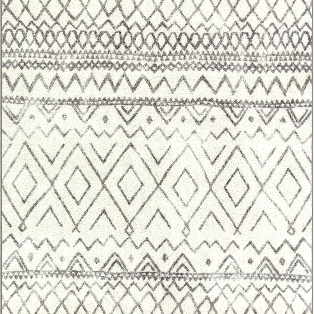 Diamond Distressed Moroccan Pet Mat, 4'9" x 7', Ivory