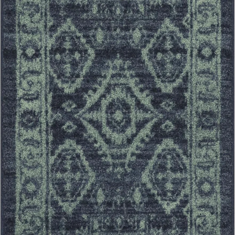 Georgina Traditional Accent Rug, 1'8" x 2'10", Navy