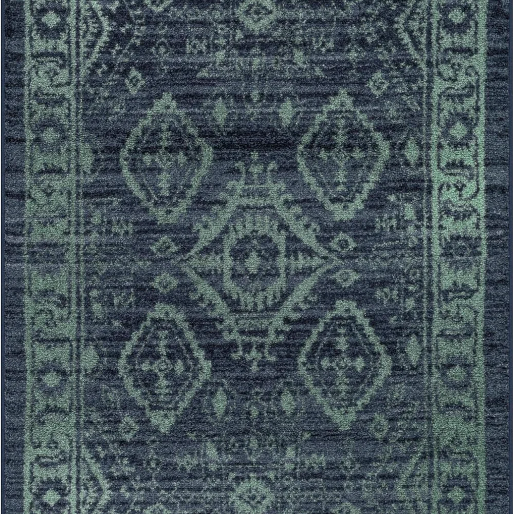 Georgina Traditional Accent Rug, 3'4" x 5', Navy