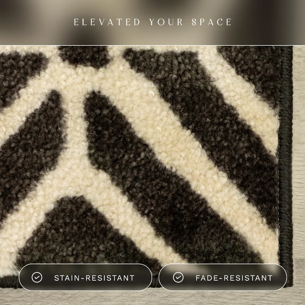 Moderna Geometric Accent Rug, 34" x 20", Black, view 3