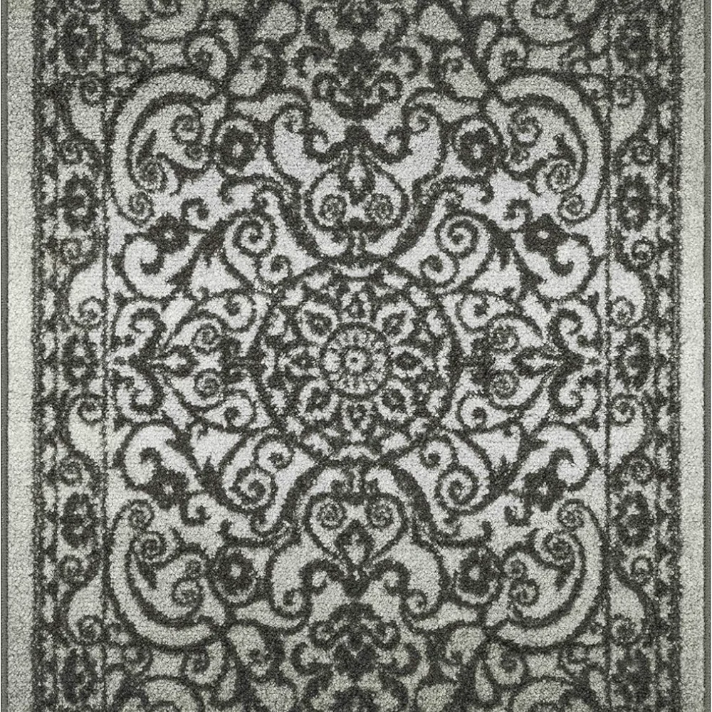 Pelham Vintage Medallion Accent Rug, 1'8" x 2'10", Grey