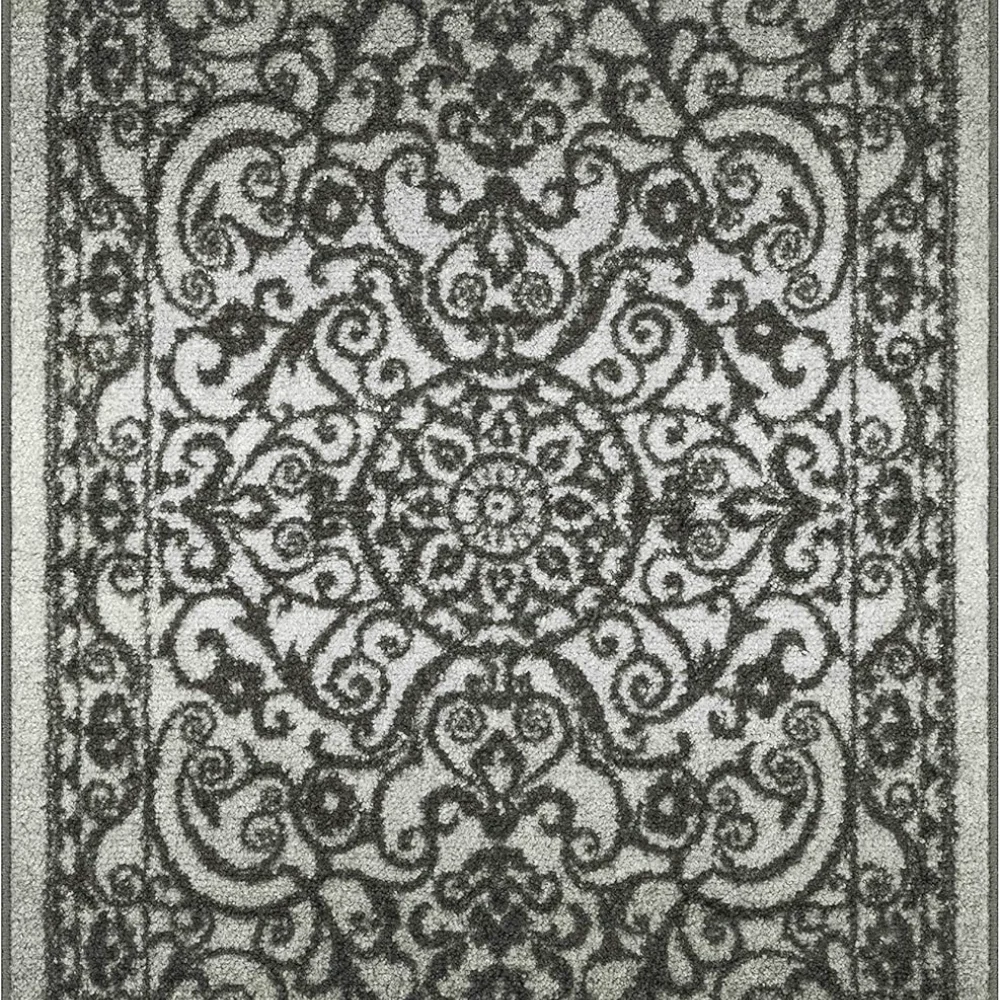 Pelham Vintage Medallion Accent Rug, 2'6" x 3'10", Grey