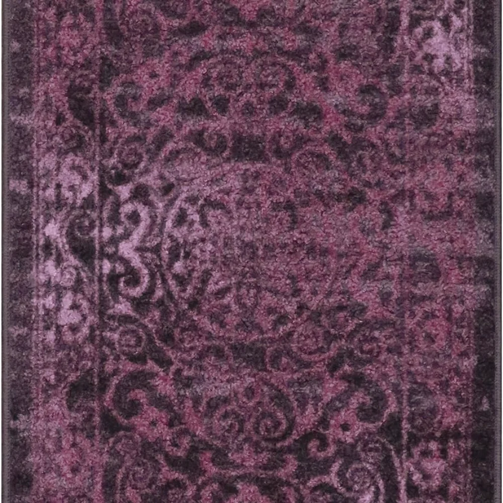 Pelham Vintage Medallion Accent Rug, 2'6" x 3'10", Wineberry