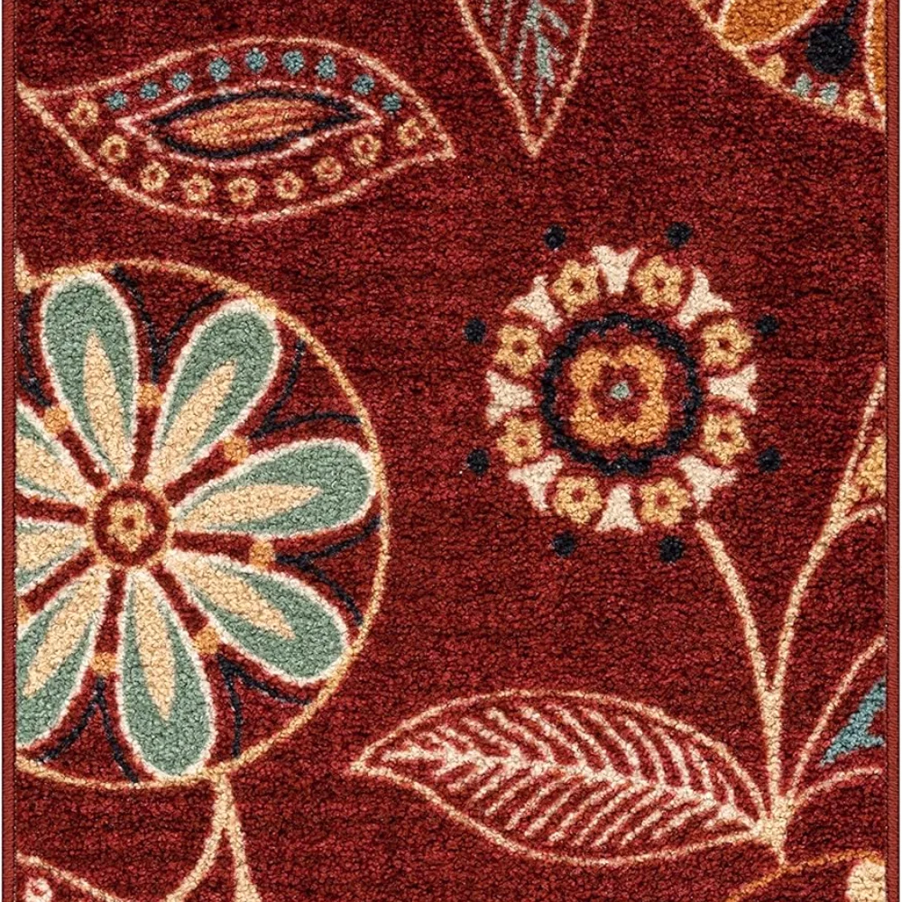 Reggie Floral Accent Rug, 1'8" x 2'10", Merlot