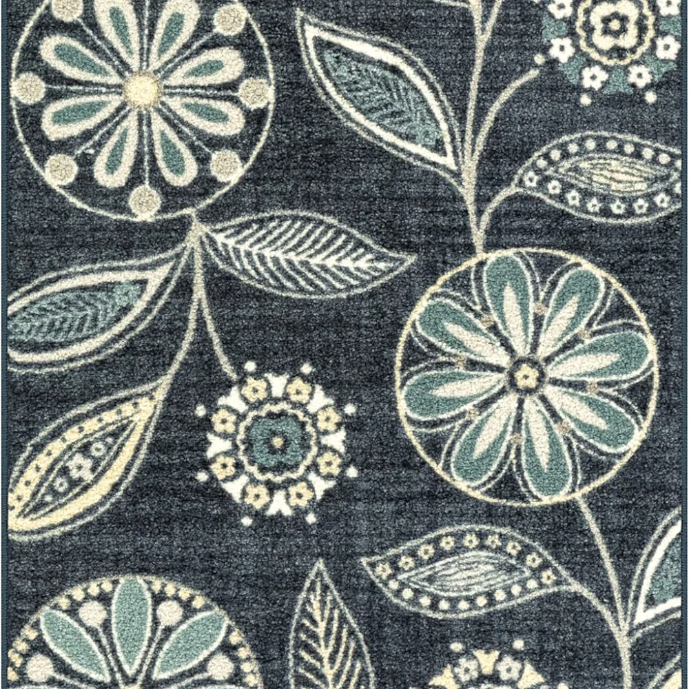 Reggie Floral Accent Rug, 2'6" x 3'10", Blue