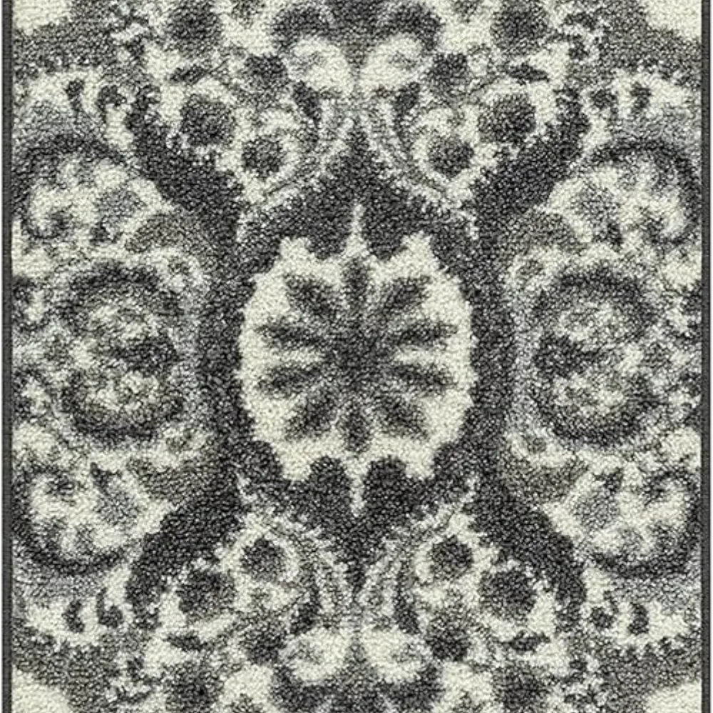 Vivian Medallion Runner, 1'8" x 5', Grey