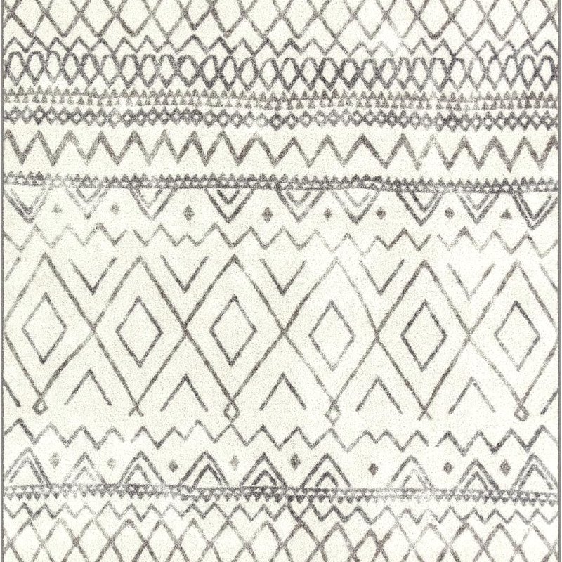Diamond Distressed Moroccan Pet Mat, 4'9" x 7', Ivory