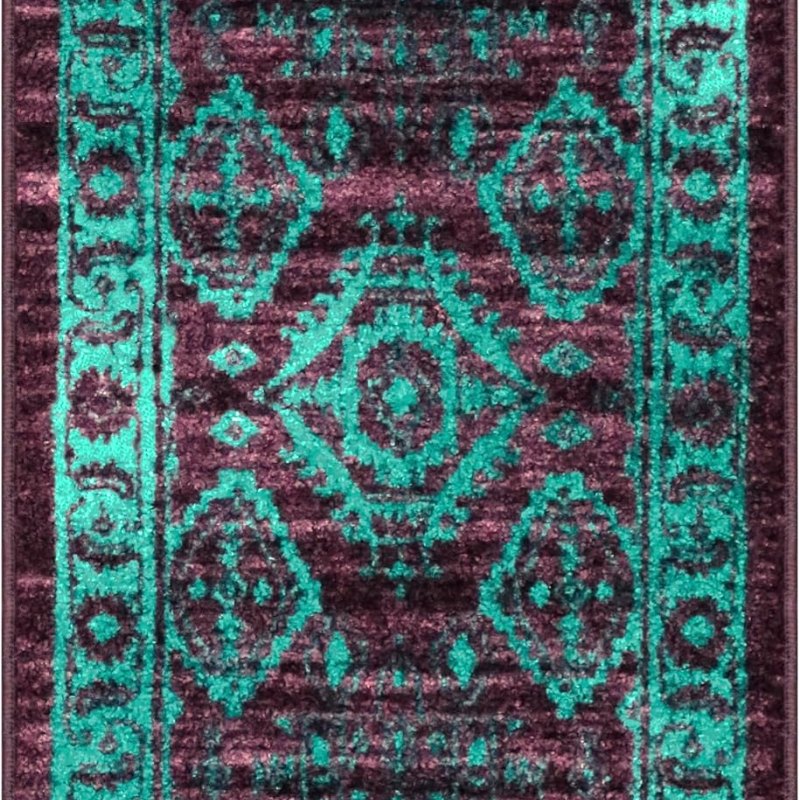Georgina Traditional Accent Rug, 1'8" x 2'10", Wineberry