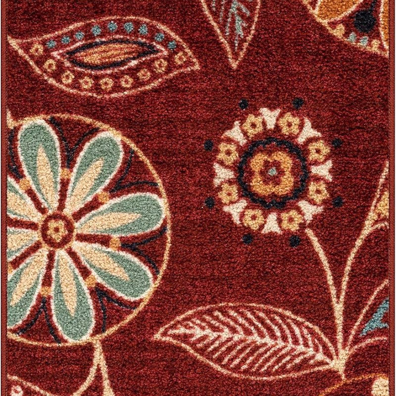 Reggie Floral Accent Rug, 1'8" x 2'10", Merlot