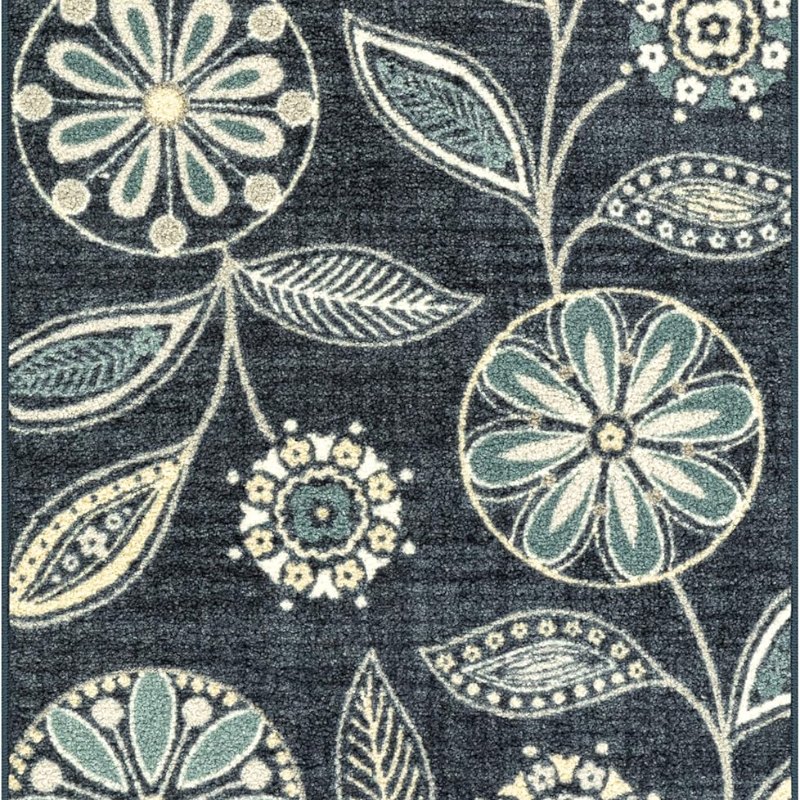 Reggie Floral Accent Rug, 2'6" x 3'10", Blue